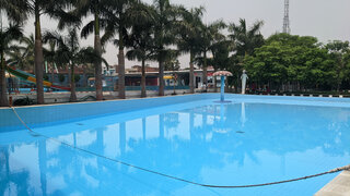 Wave Pool at Varanasi Fun City
